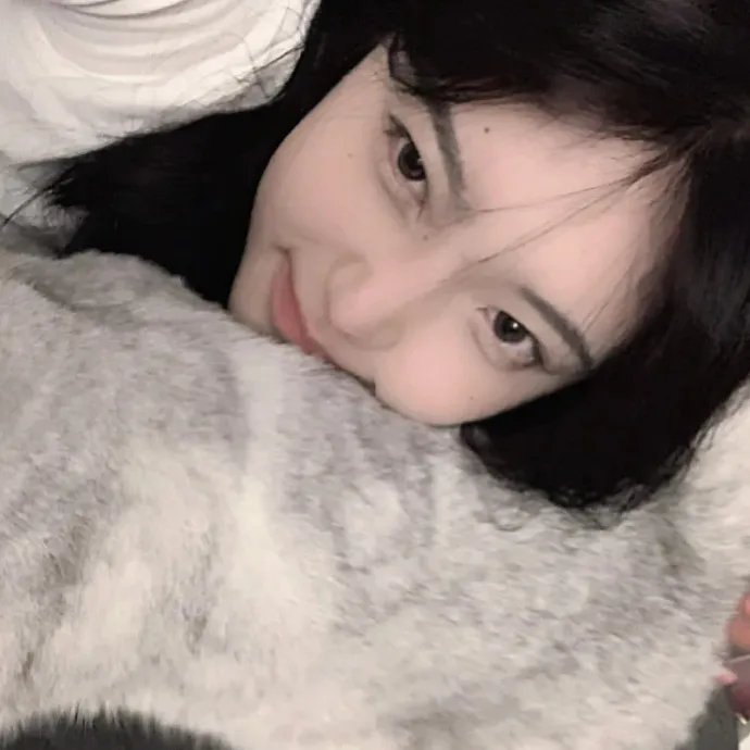 玄学大佬靠摆摊惊艳全球