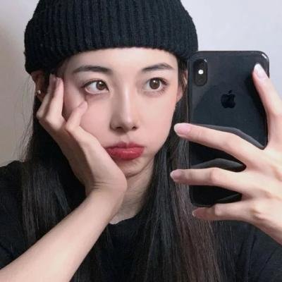 艾莉娅：R&B公主